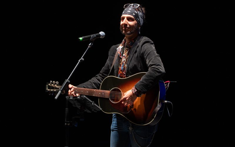 con Antony Basso, don Carlo Burgio, Silvana Dragutinovic, Luca Da Prato, Francesco Diana, Loris De Filippi, Giulia Chiopris, DJ Tubet, Federica Sansevero - coordinato Liliana Mauro e Chiara Tempo
